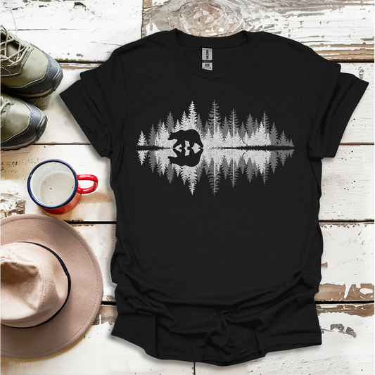 Retro Vintage Bear trees Outdoor Forest T-Shirt